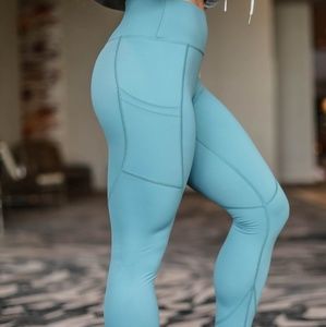 CURVES & COMBATBOOTS 7/8 LEGGINGS